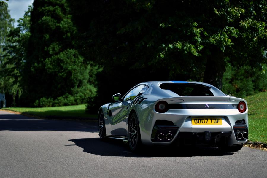  Ferrari F12tdf Tailor Made 2016 года  (UK) (фото 25 из 40)